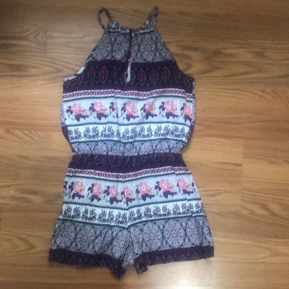 Romper - Picture 2 of 2
